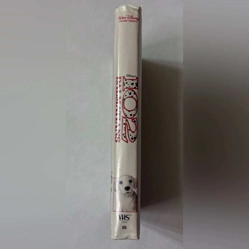 Disney's 102 Dalmatians VHS Tape